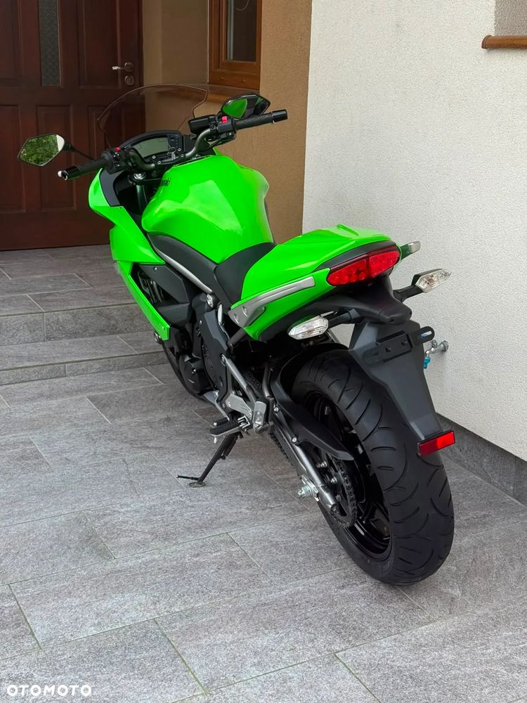 Kawasaki ER - 12
