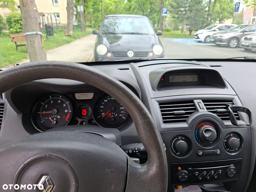Renault Megane 1.6 Authentique - 6