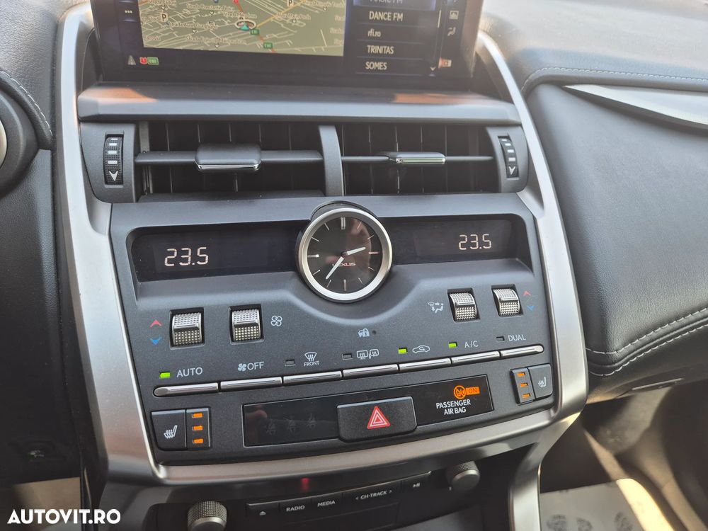 Lexus Seria NX 300h AWD Business Plus - 37