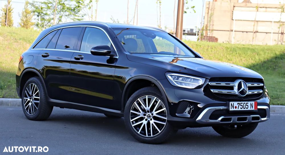 Mercedes-Benz GLC 300 e 4MATIC - 1