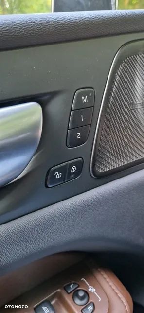 Volvo XC 60 B5 B AWD Plus Dark - 15