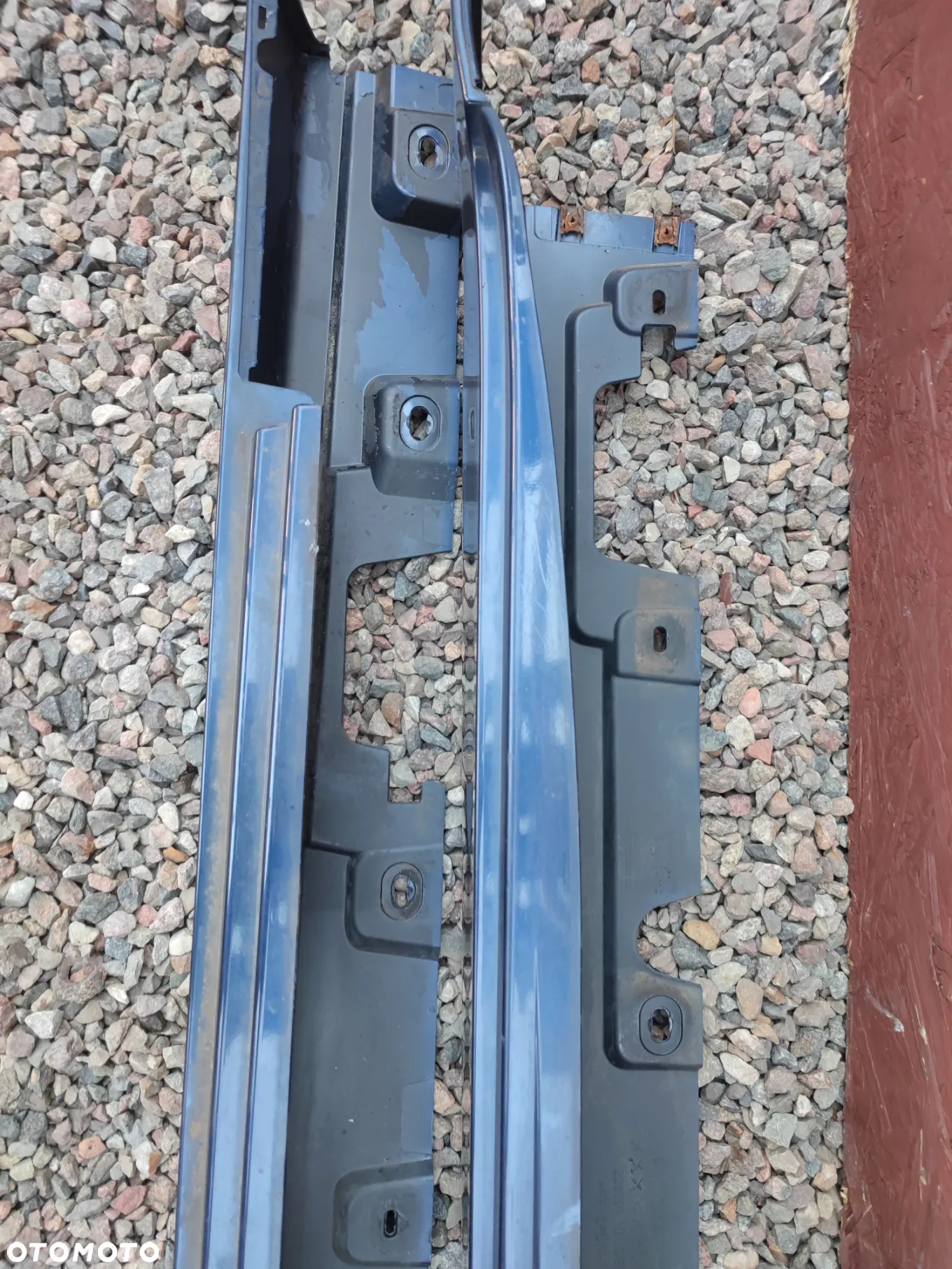 BMW F11 / F10 / F11N / F10N ORYGINALNE NAKŁADKI NA PROGI LEWA / PRAWA W KOLORZE  TIEFSEEBLAU METALLIC O KODZIE LAKIERU A76 O NR.  51 77 7 262 663 / 51 77 7 262 664 OEM W DOBRYM STANIE - 18
