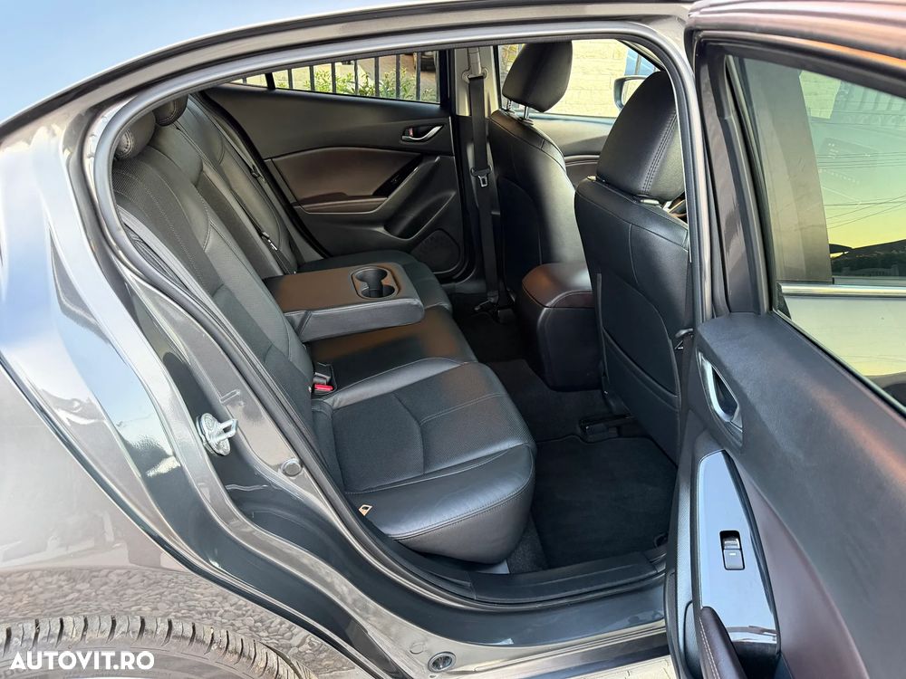 Mazda 3 SKYACTIV-D 105 NAKAMA - 11