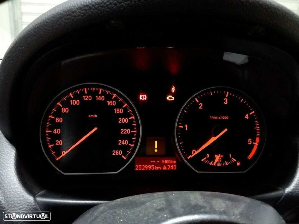 QUADRANTE BMW SERIE 1 BERLINA (E81/E87) 120D - 1