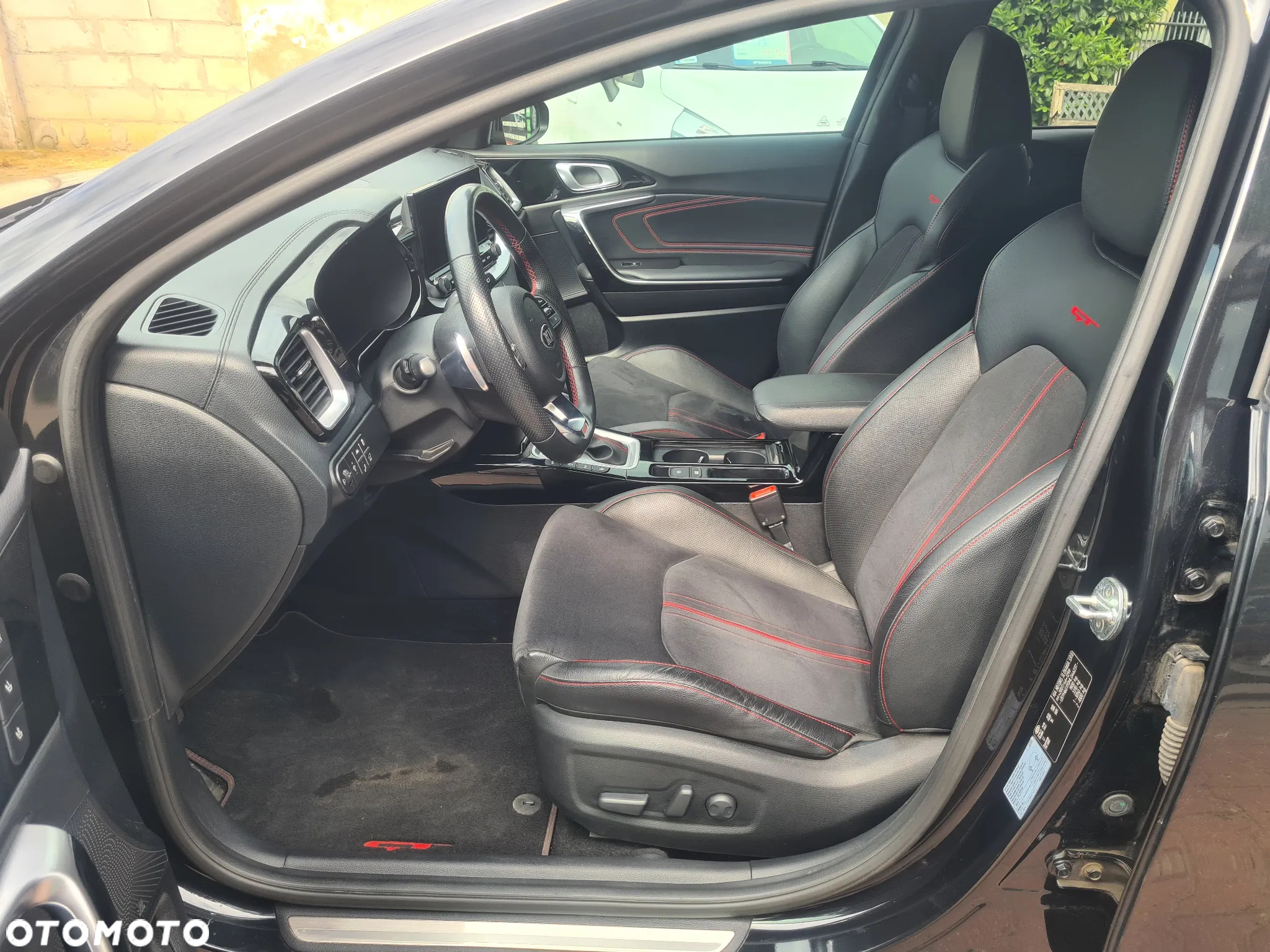 Kia ProCeed 1.6 T-GDI DCT7 OPF GT - 24