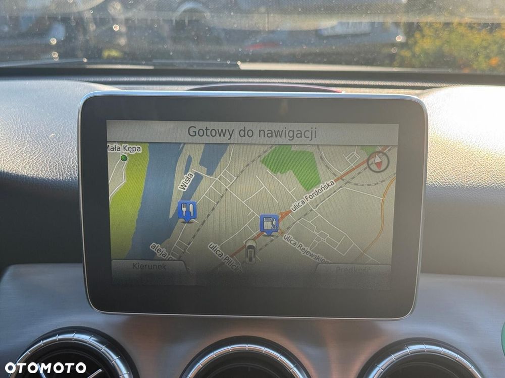 Mercedes-Benz CLA 200 7G-DCT AMG Line - 17