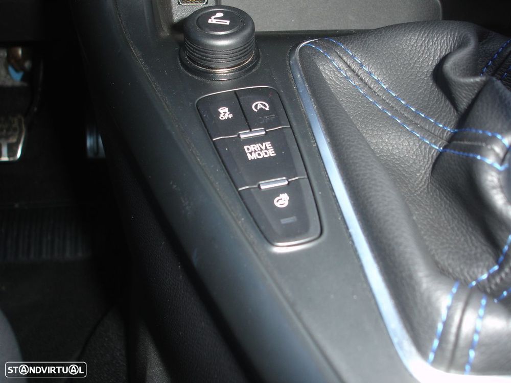 Ford Focus - 25