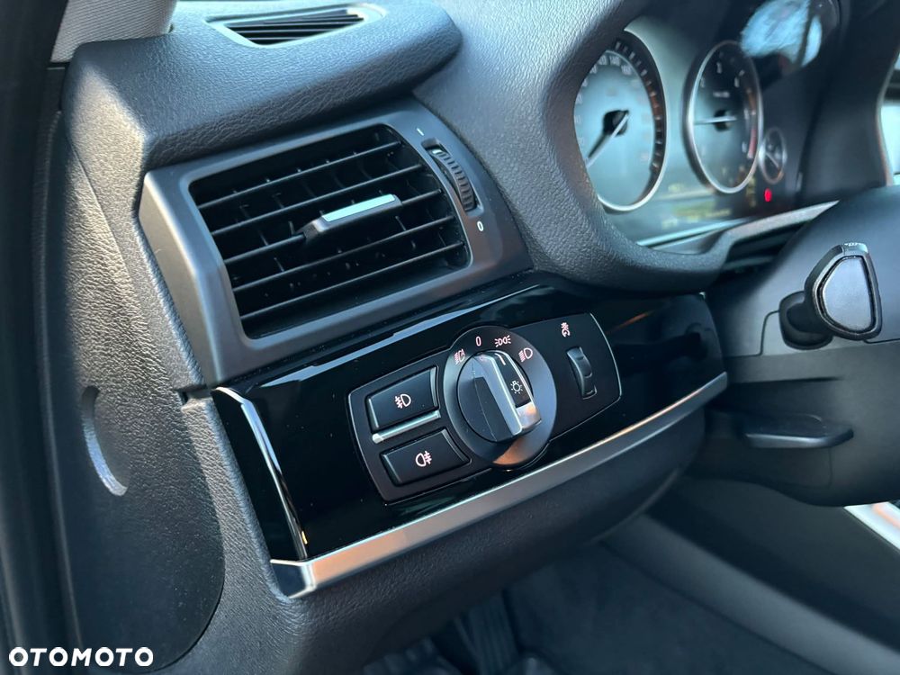 BMW X3 xDrive20d - 14