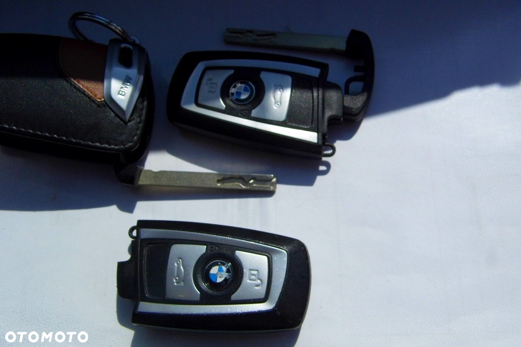 BMW Seria 3 320d Efficient Dynamics Luxury Line - 7