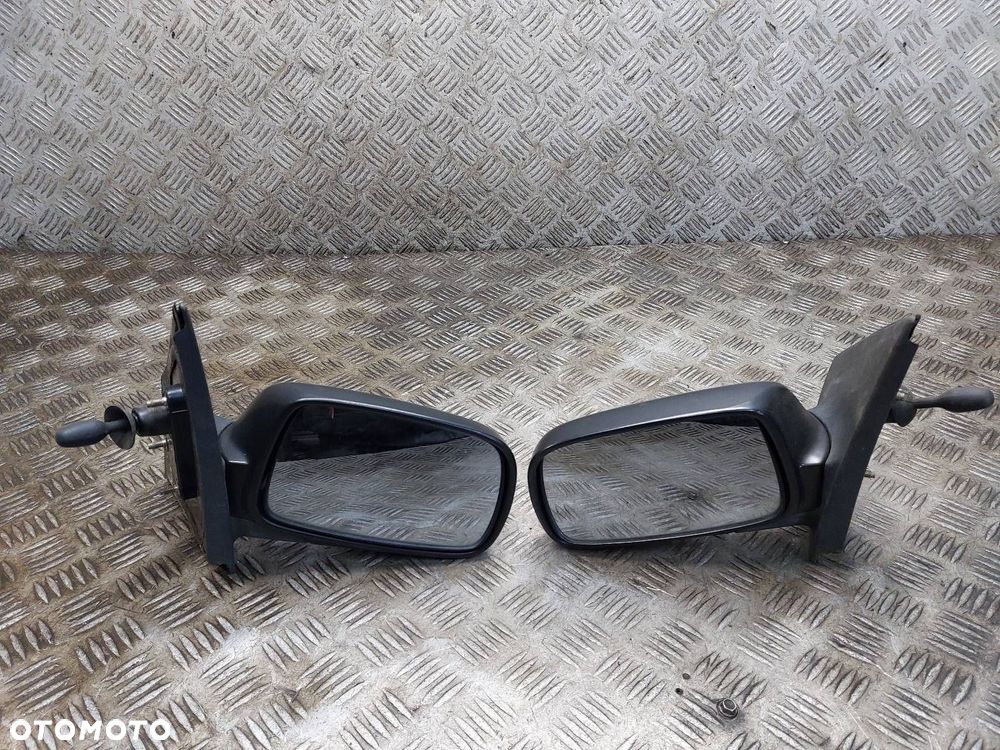 LUSTERKO LEWE + PRAWE MANUALNE TOYOTA YARIS I EU EUROPA - 3