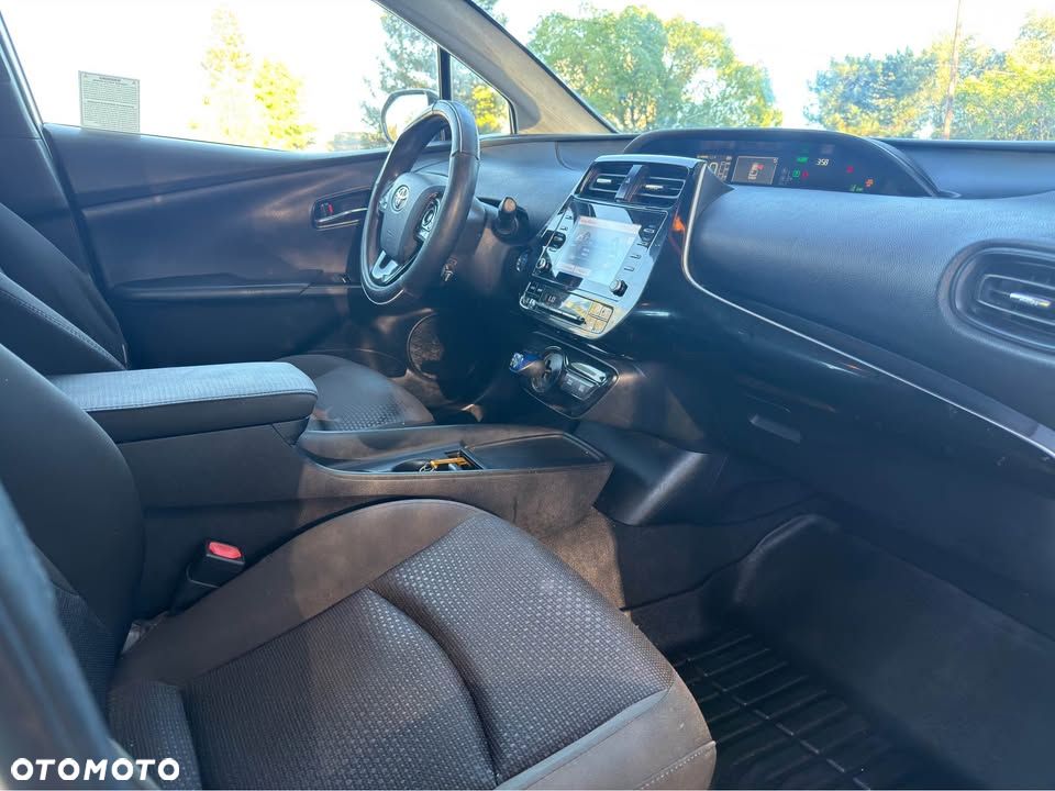 Toyota Prius 1.8 Hybrid Executive - 9