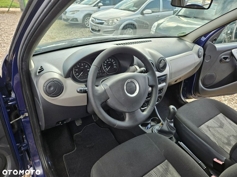 Dacia Sandero - 8