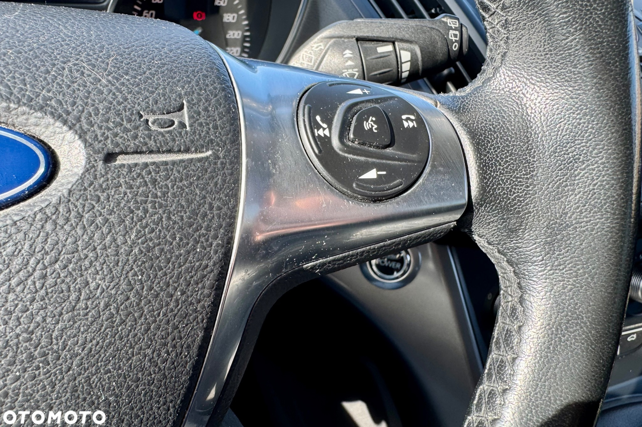 Ford Kuga - 26