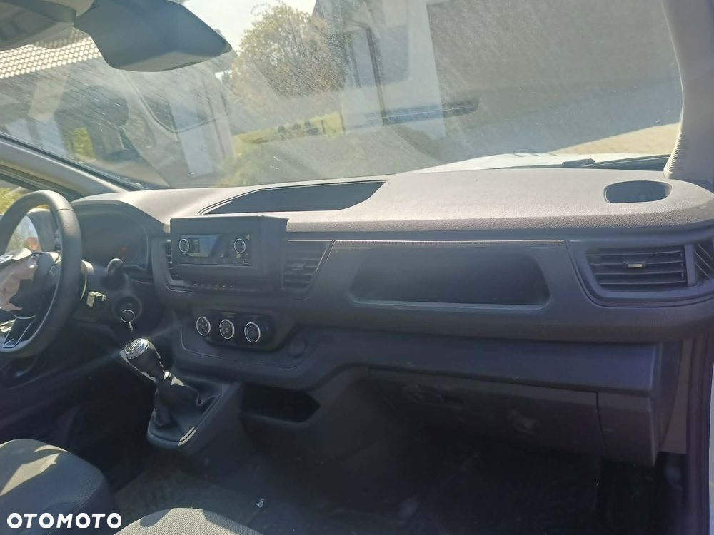 Nissan PRIMASTAR - 17