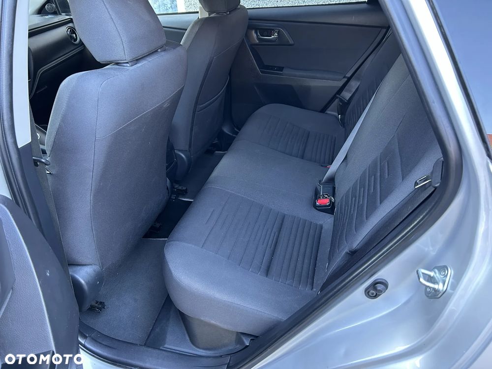 Toyota Auris - 7