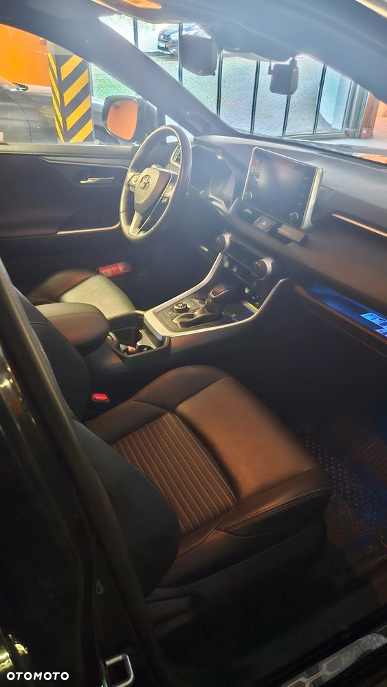 Toyota RAV4 2.5 Hybrid Black Edition by JBL 4x4 - 11