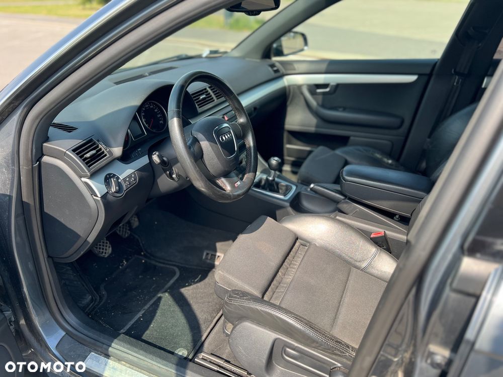 Audi A4 Avant - 10