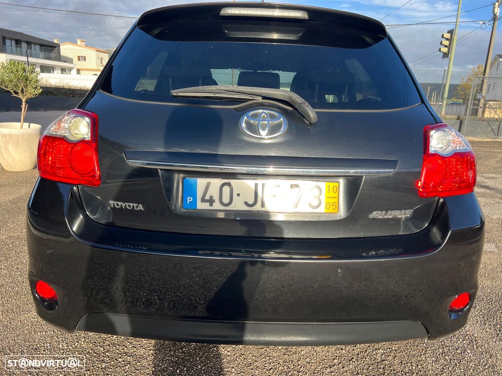 Toyota Auris 1.4 D-4D Exclusive +P.Sport+VSC - 32