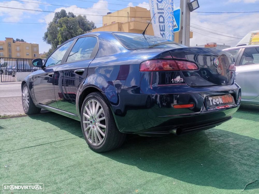 Alfa Romeo 159 1.9 JTDM 16V Sportiva - 7