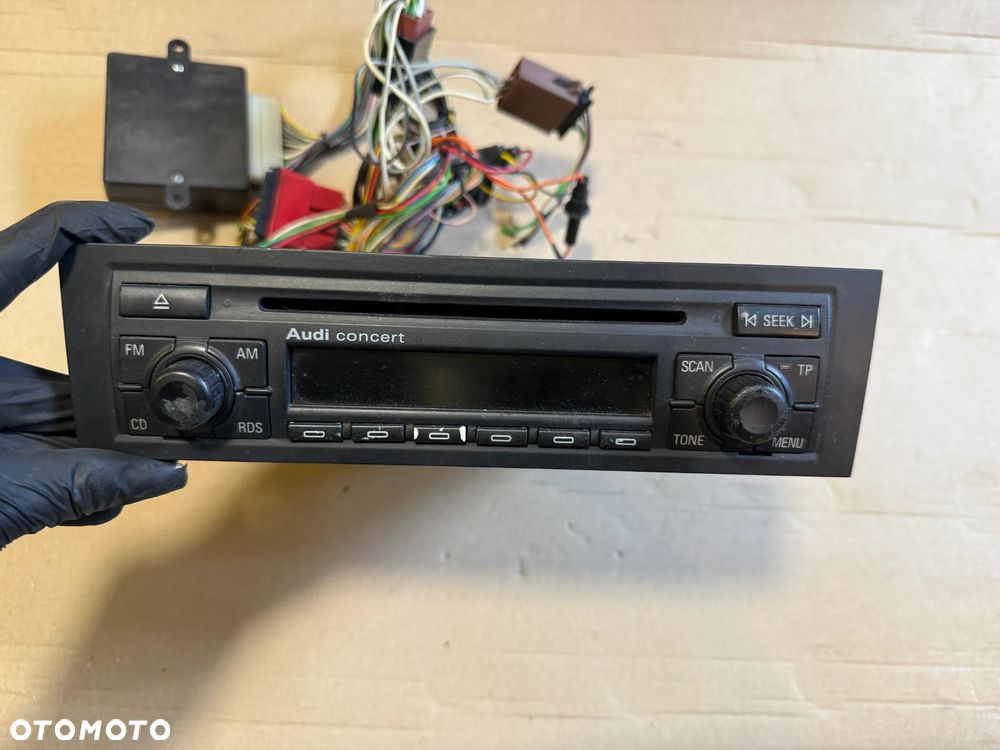 Radio 8P0035186C Audi A3 8P z kodem - 4