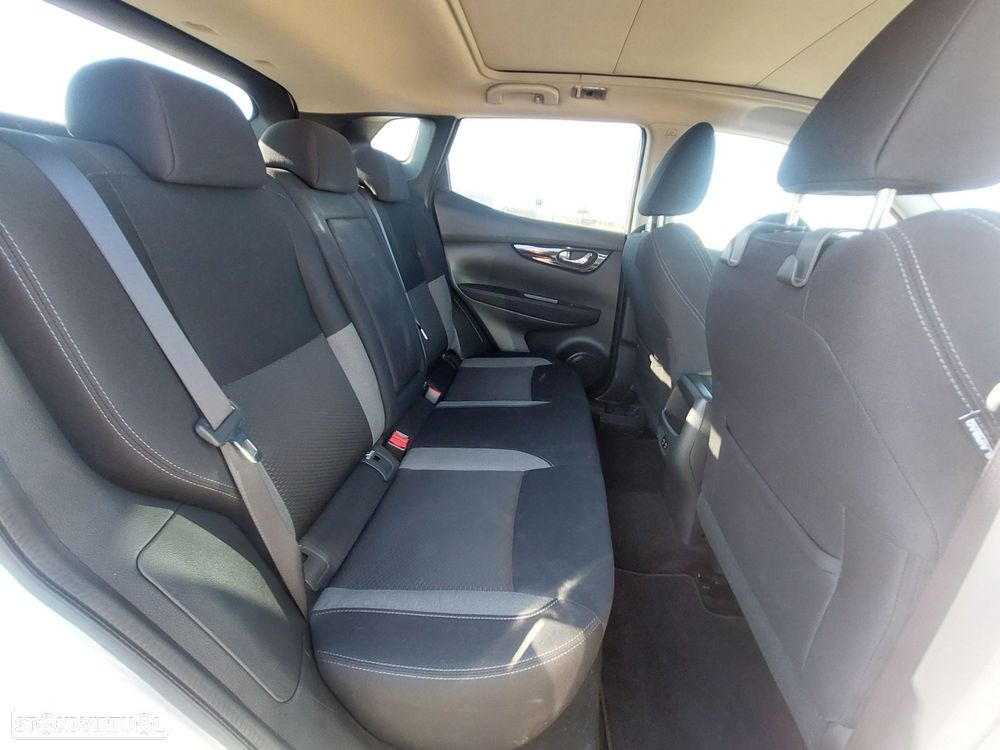 Nissan Qashqai 1.5 dCi N-Connecta - 13