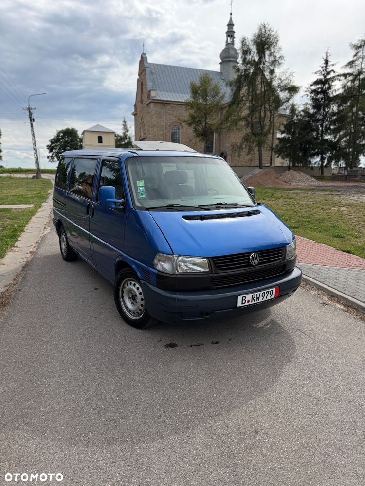 Volkswagen Multivan - 2