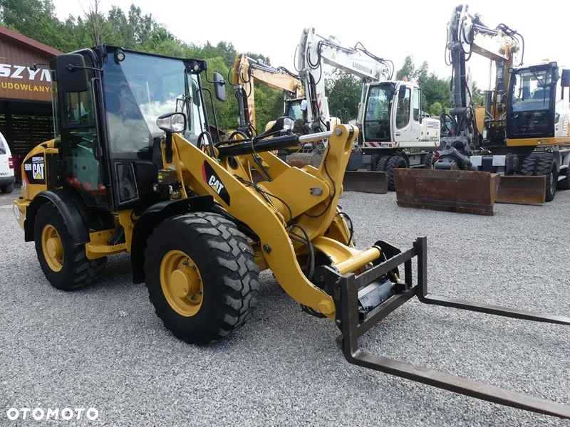 Caterpillar CAT 906M / 2017R / Centralne smarowanie / - 4