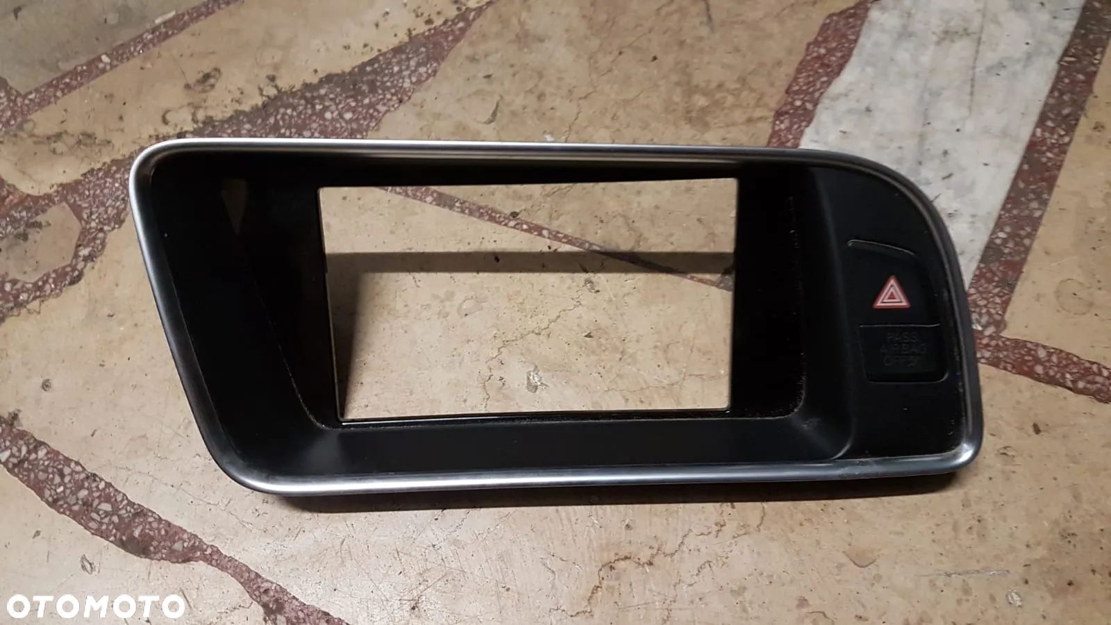 RAMKA OBUDOWA WYŚWIETLACZA DEKOR AUDI  Q5 A5 8T 8r1857186S - 1