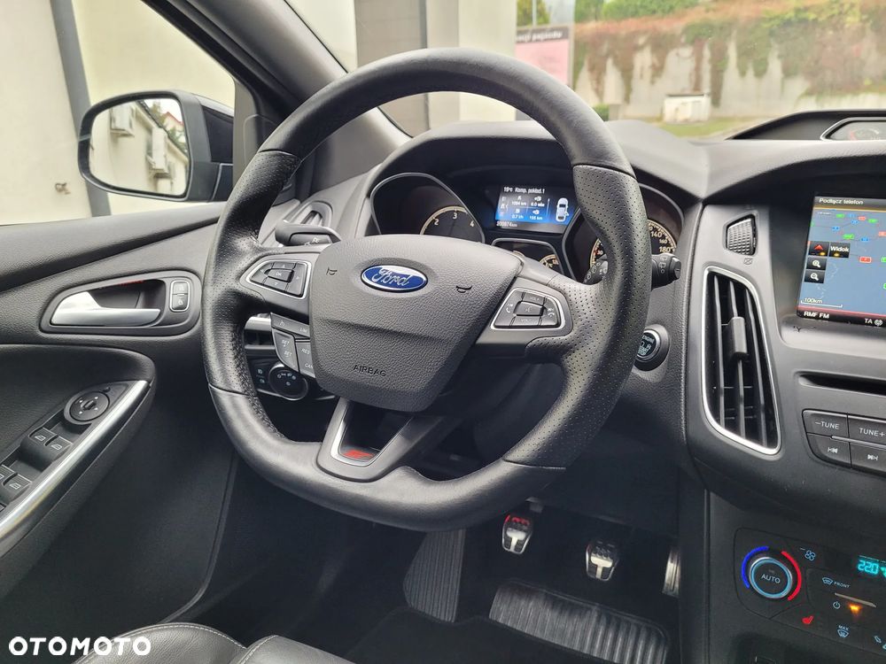 Ford Focus 2.0 TDCi ST mit Leder-Sport-Paket - 20