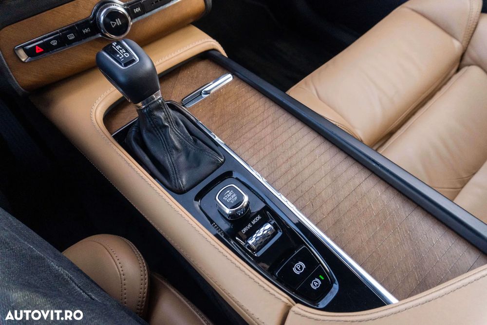 Volvo XC 90 D5 AWD Inscription - 26