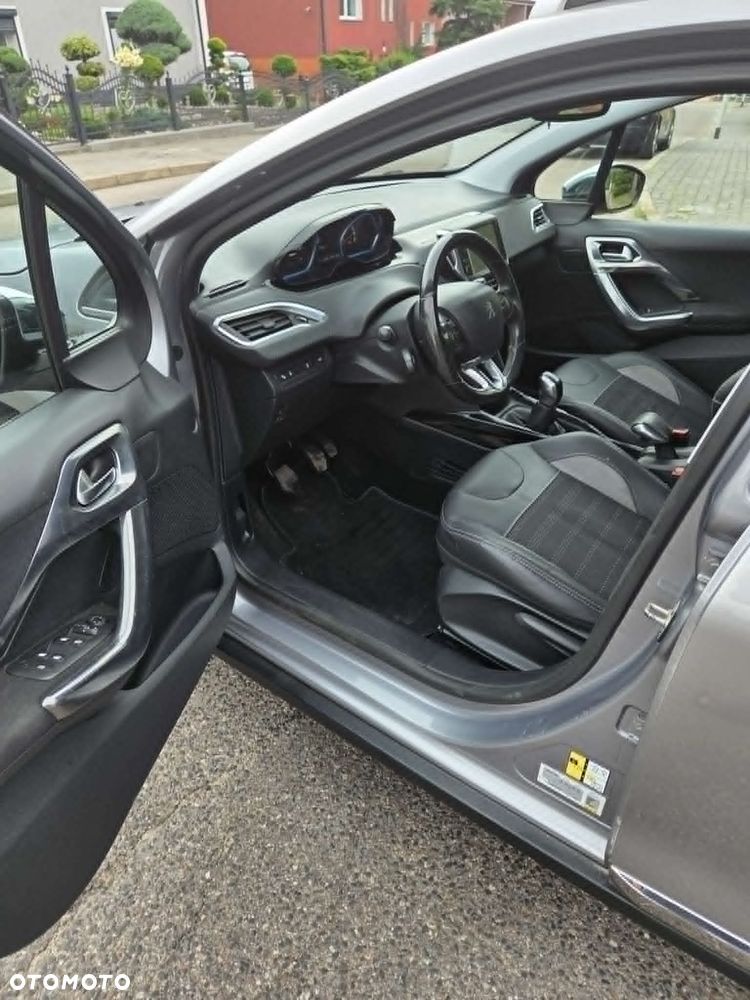 Peugeot 2008 PureTech 82 Allure - 8