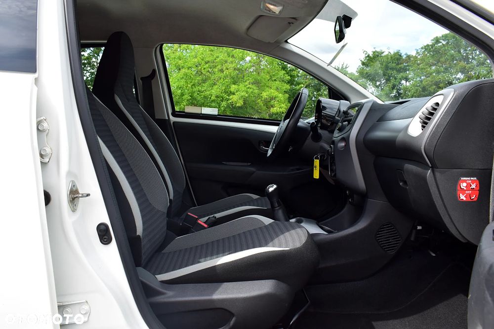 Toyota Aygo x-trend - 8