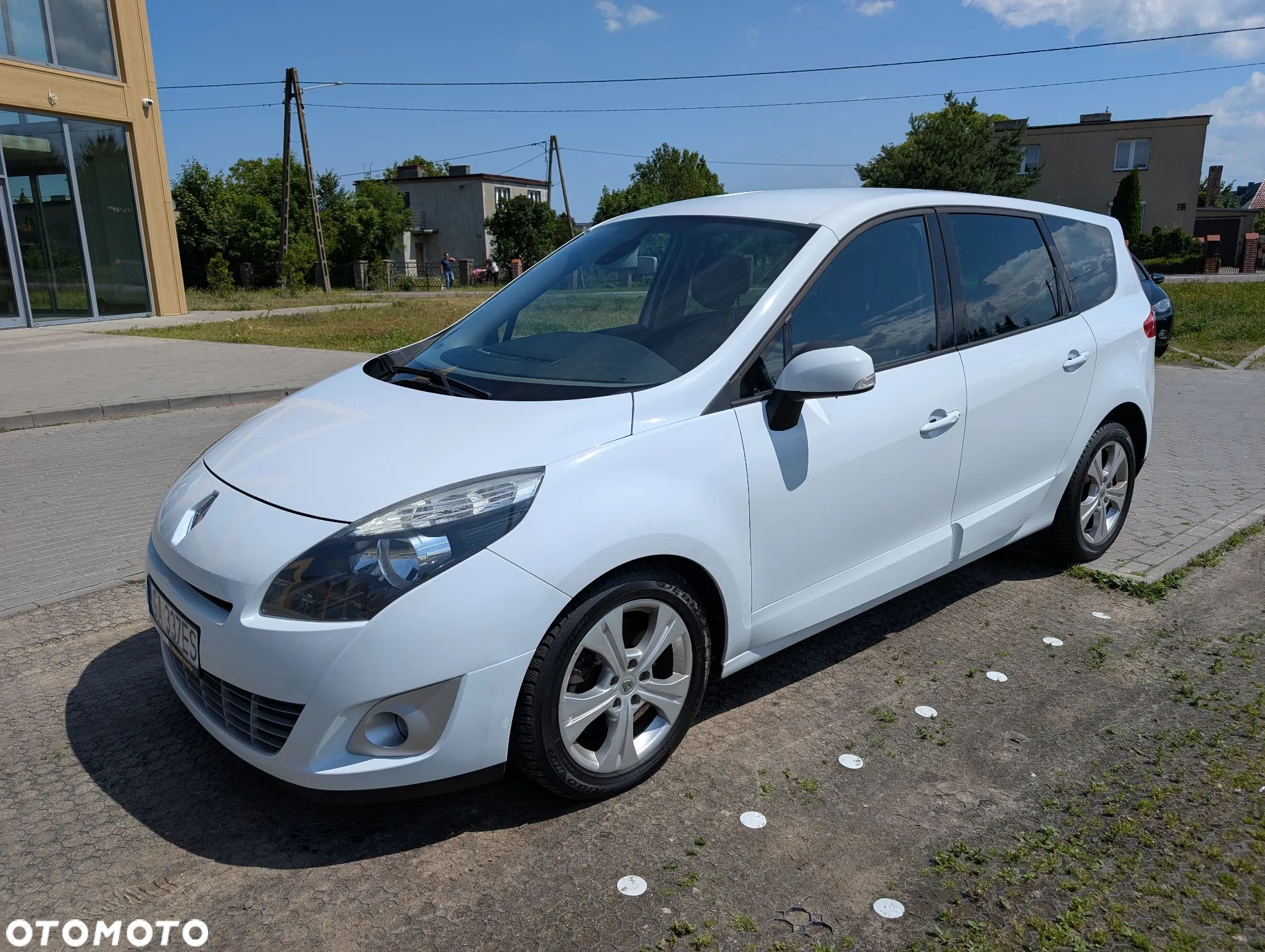 Renault Grand Scenic - 1