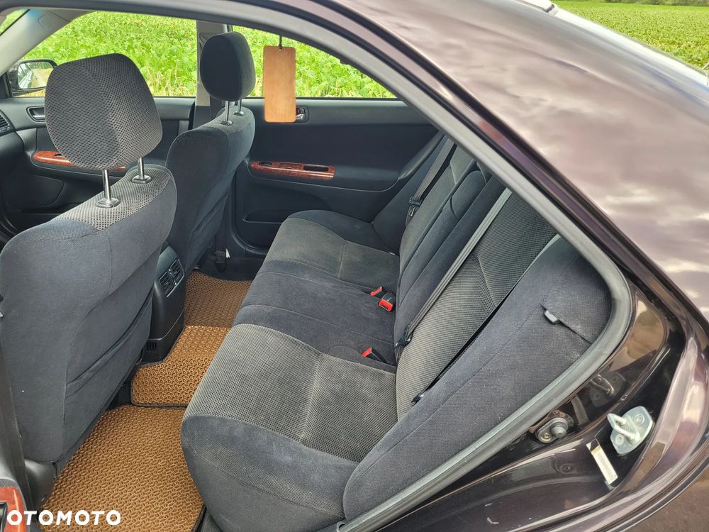 Toyota Camry 2.4 VVT-i - 11