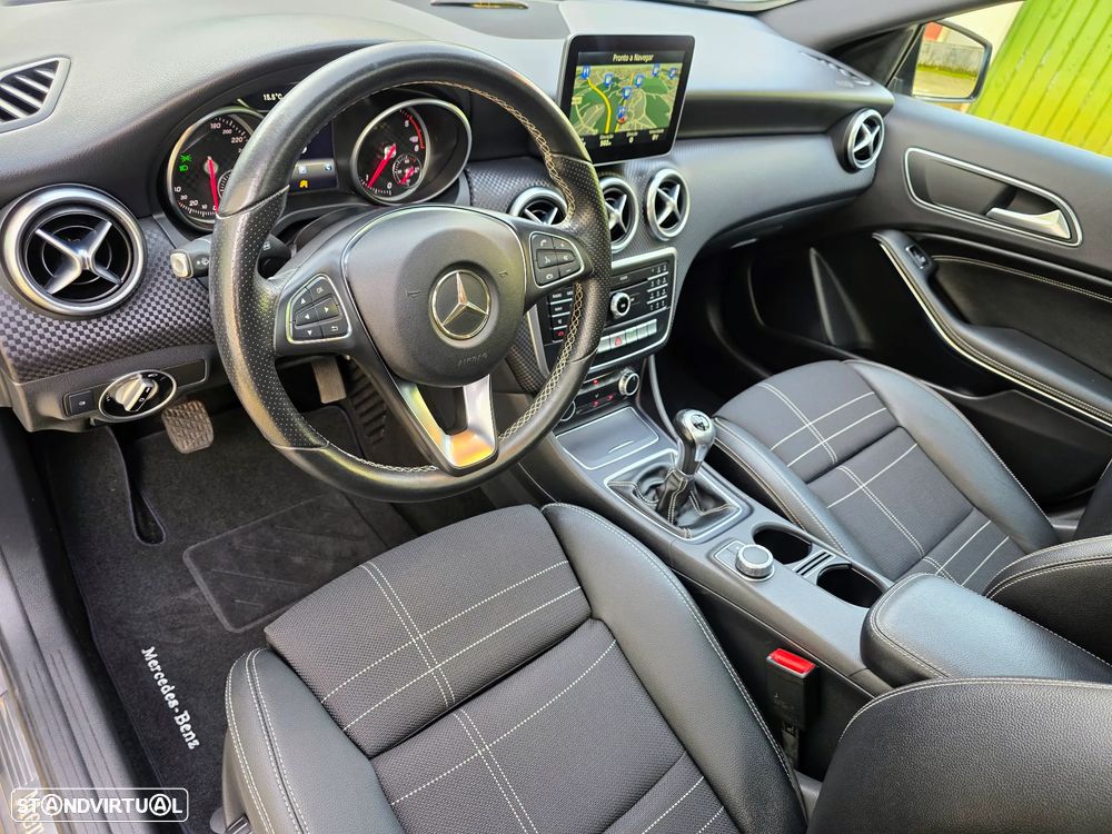 Mercedes-Benz A 180 d Fleet Pack Urban - 36