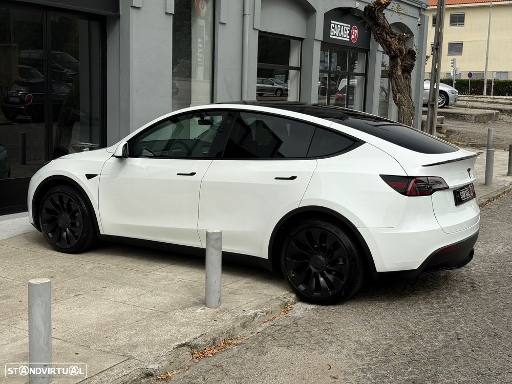 Tesla Model Y Long Range Dual Motor AWD - 9