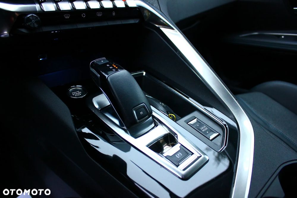 Peugeot 3008 BlueHDi 130 Stop & Start EAT8 Allure - 25