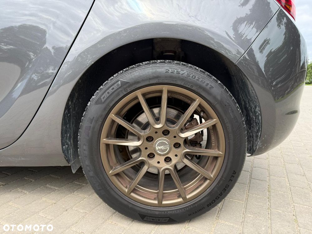 Opel Astra 2.0 CDTI DPF Cosmo - 10
