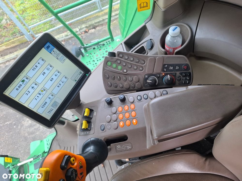 John Deere T660i - 14