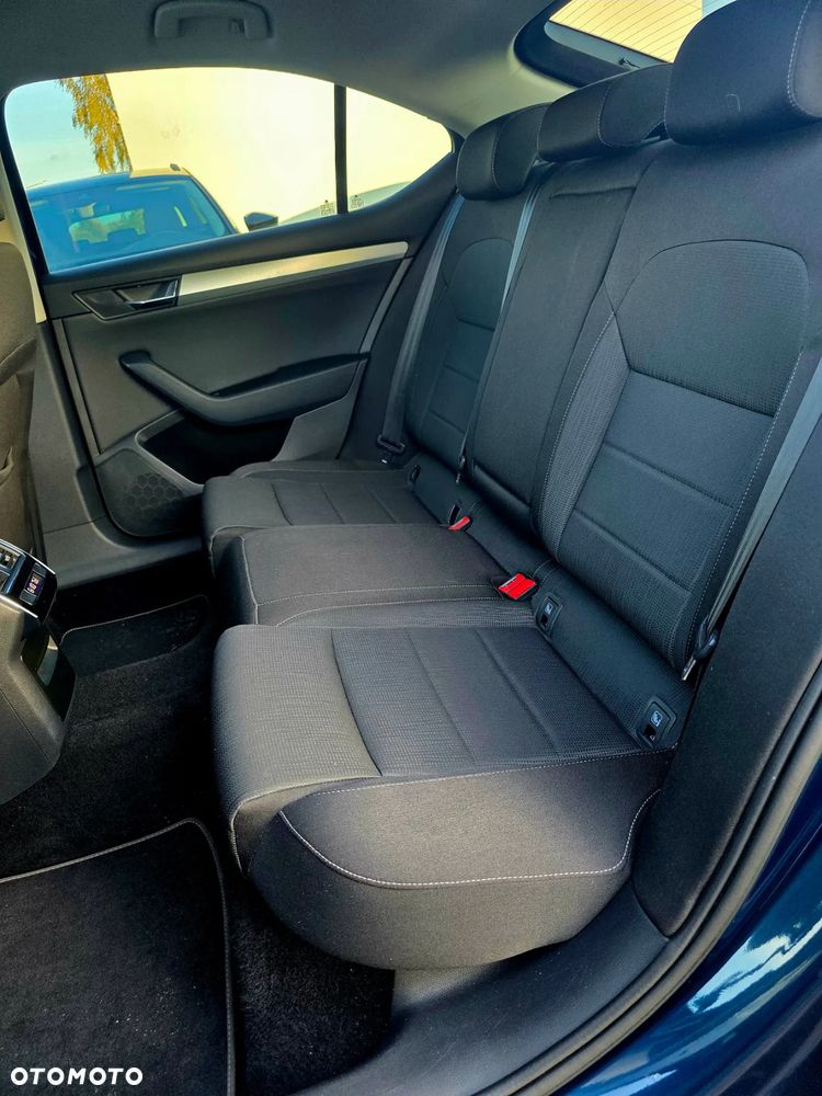 Skoda Superb 1.8 TSI Ambition DSG - 9