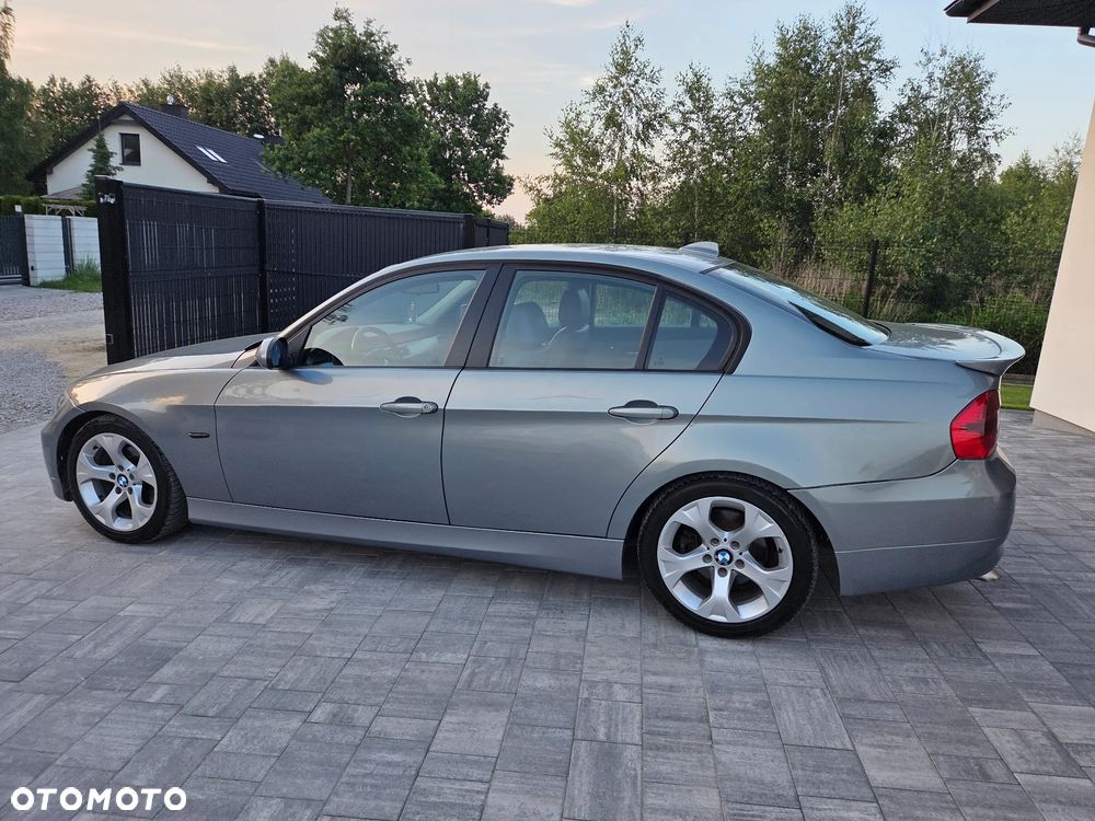 BMW Seria 3 318d DPF - 11