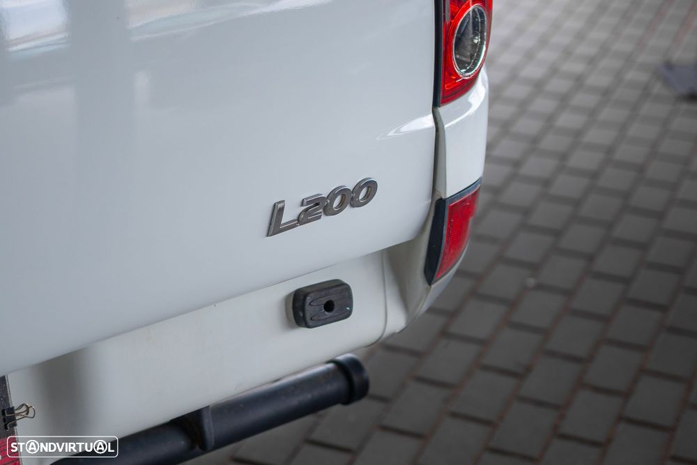 Mitsubishi L200 2.5 DI-D Club Intense 3L 4WD - 13