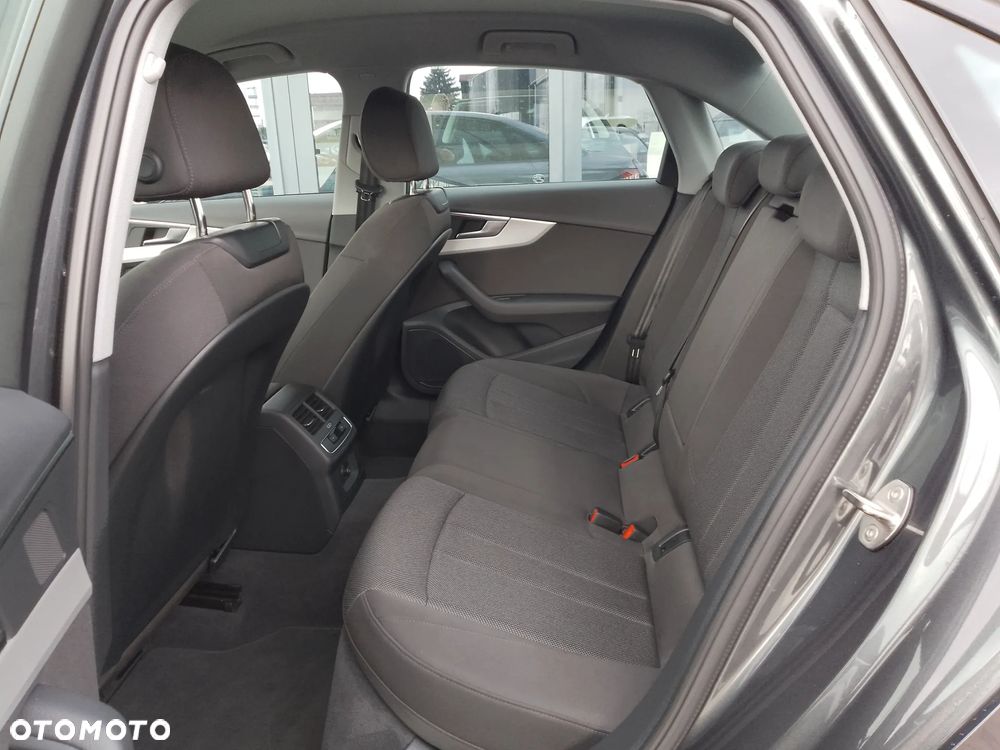 Audi A4 Limousine 35 TFSI mHEV S Line S tronic - 21