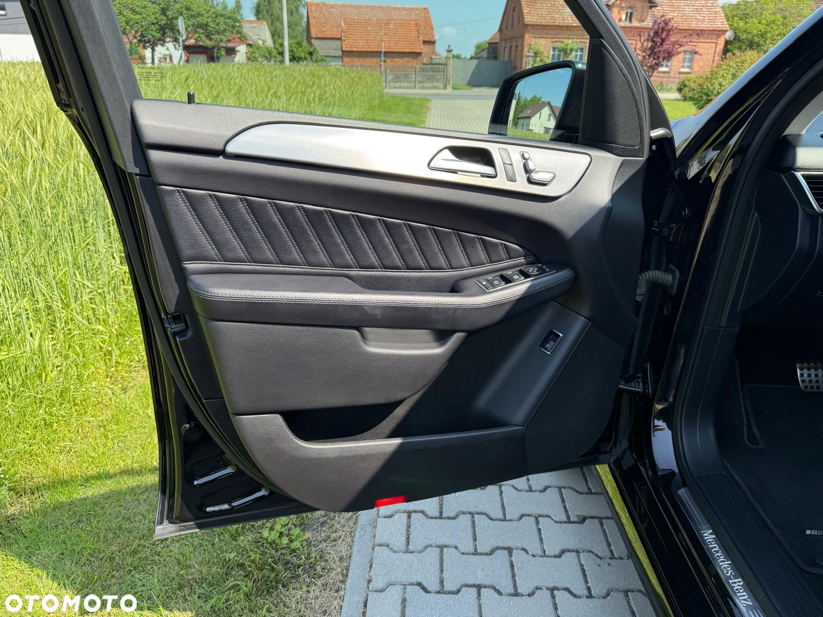 Mercedes-Benz GLE 350 d 4-Matic - 12