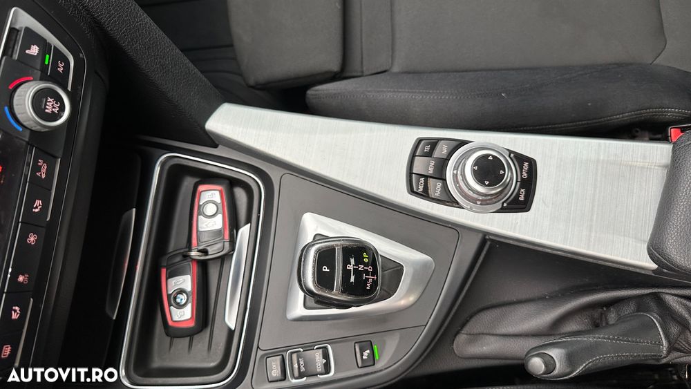 BMW Seria 3 320d Aut. Sport Line - 13