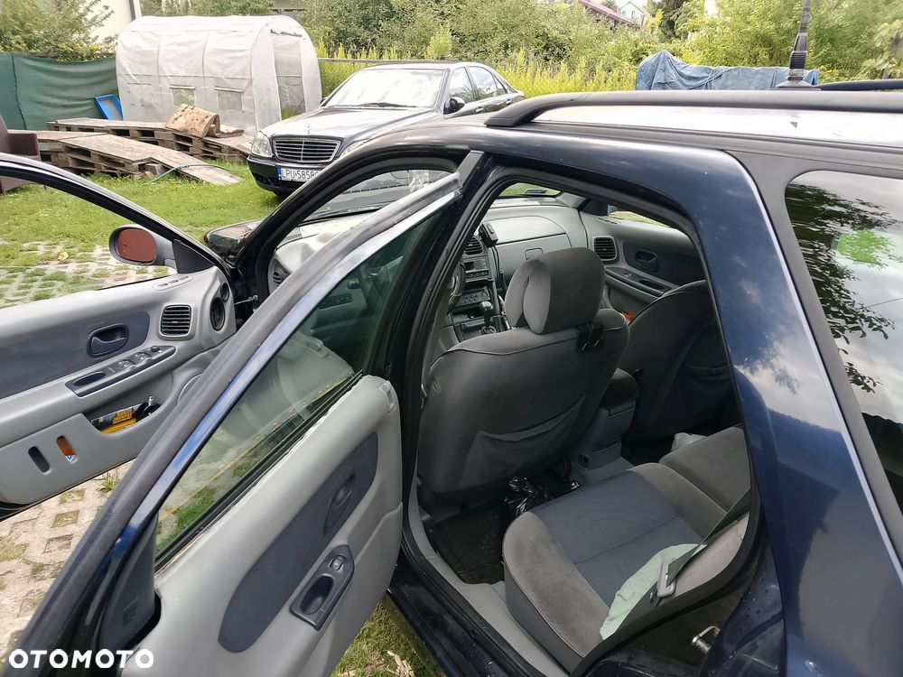 Renault Laguna - 8