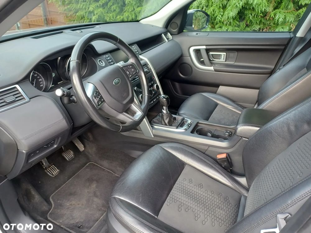 Land Rover Discovery Sport - 11