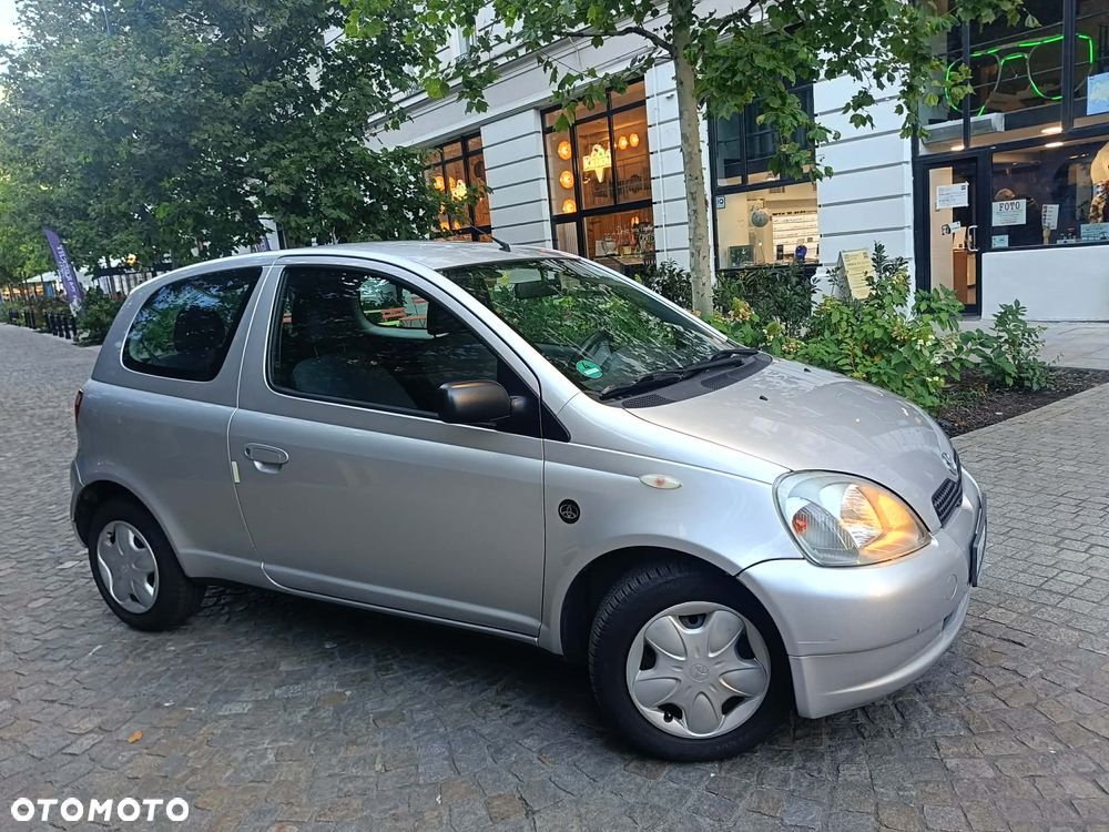 Toyota Yaris 2002 photo 2