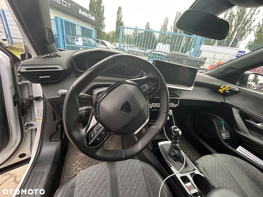 Peugeot 2008 PureTech 100 Allure S&S BVM6 - 7
