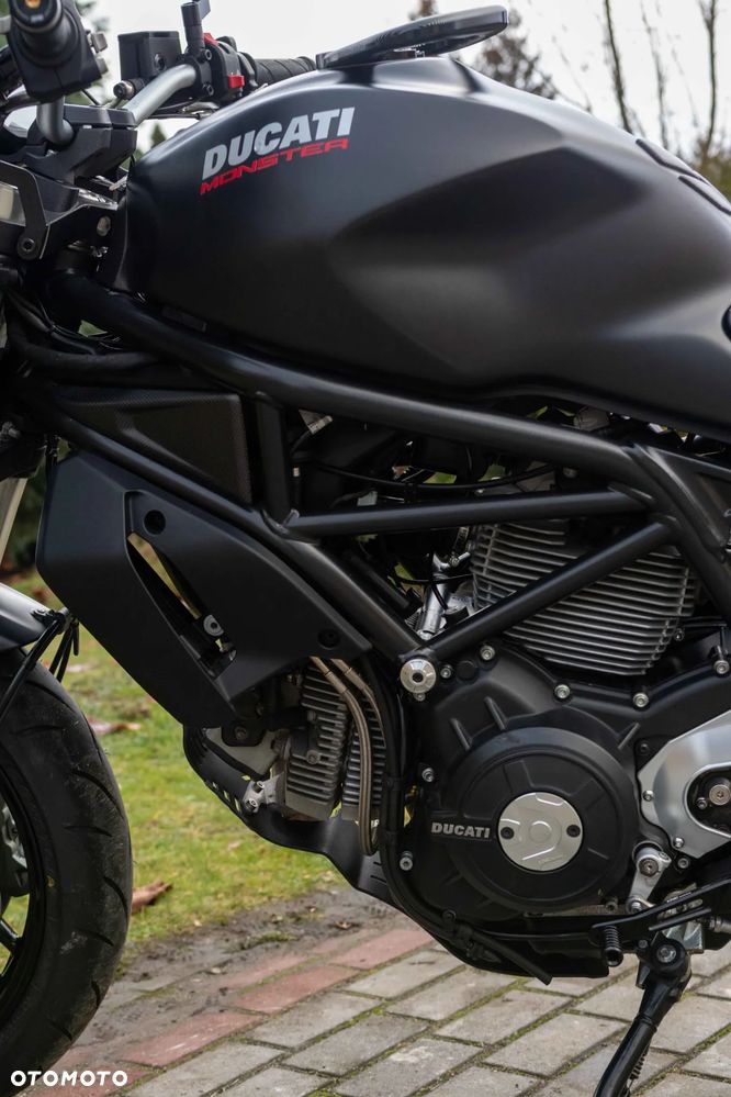 Ducati Monster - 31